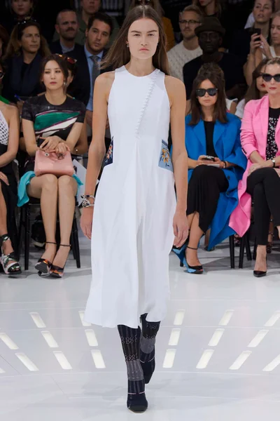 Look 38